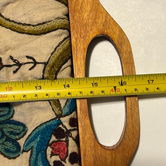 Vintage Mid Century Floral Crewelwork Bag with Wooden Handles - Picture 6 of 8